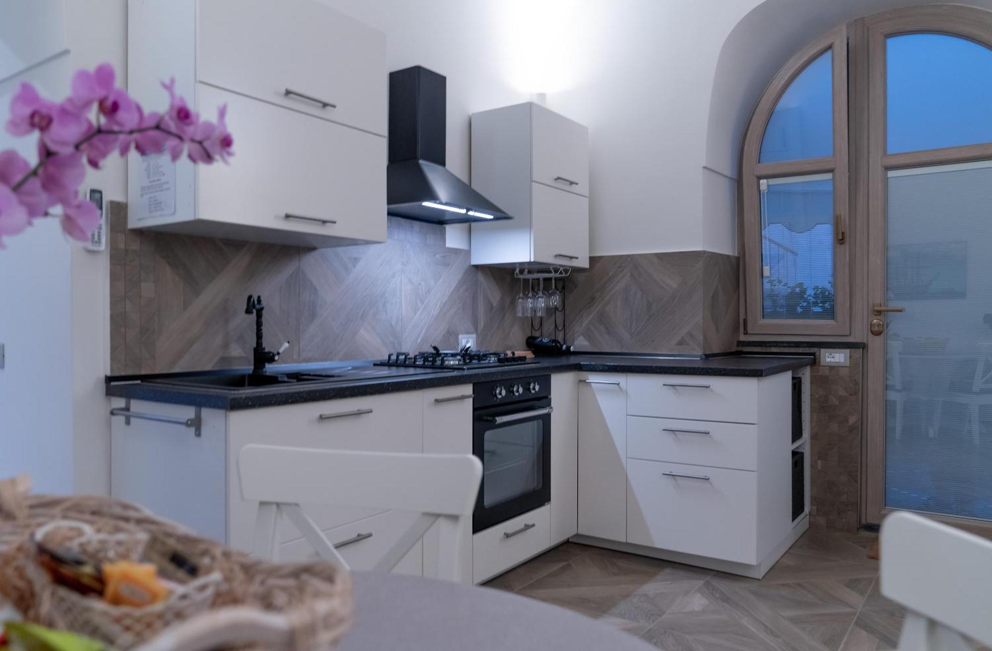 Insula Lubrensis Flat Apartment มัสซาลูเบรนเซ ภายนอก รูปภาพ