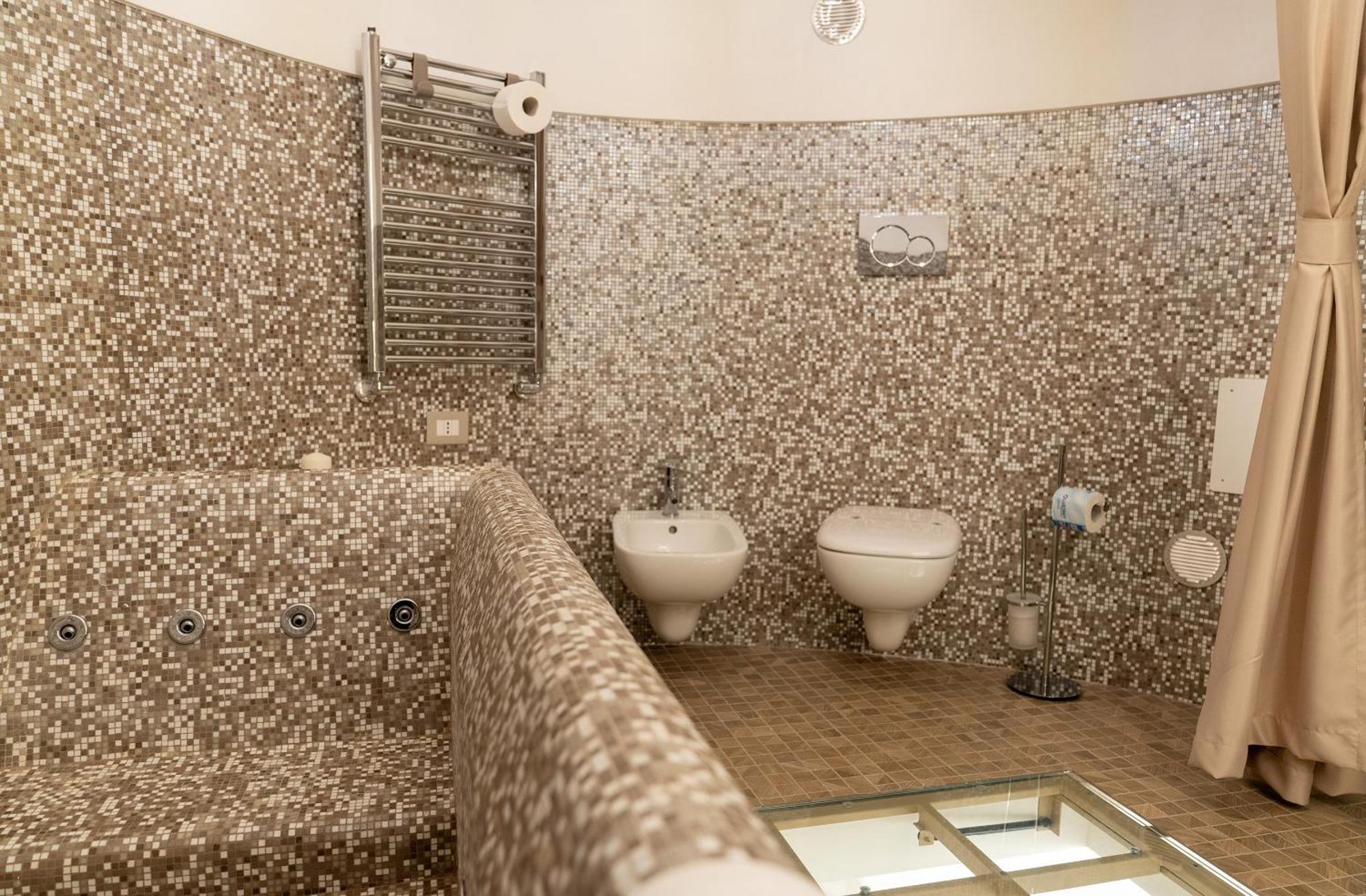 Insula Lubrensis Flat Apartment มัสซาลูเบรนเซ ภายนอก รูปภาพ