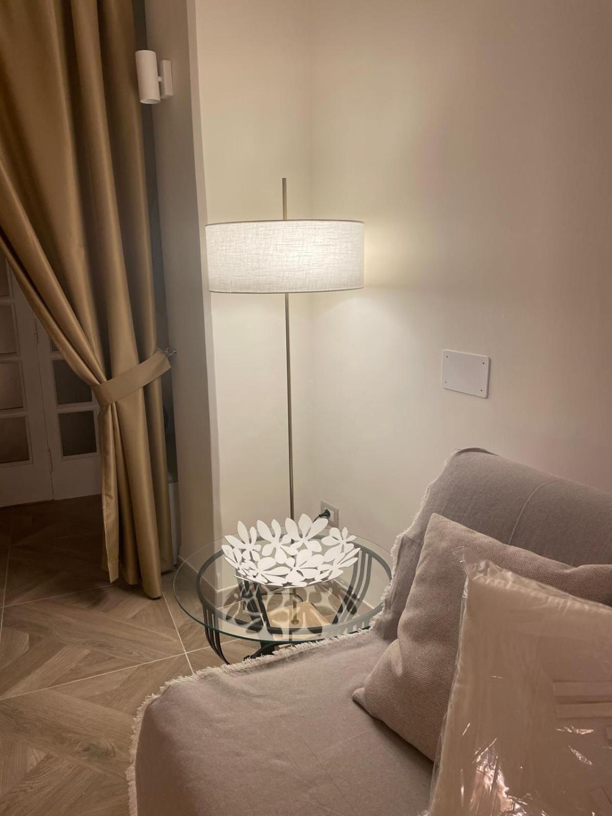 Insula Lubrensis Flat Apartment มัสซาลูเบรนเซ ภายนอก รูปภาพ